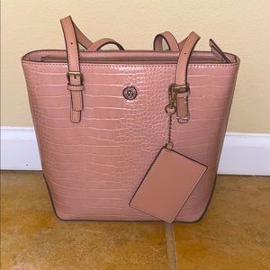 Medium size pink bag